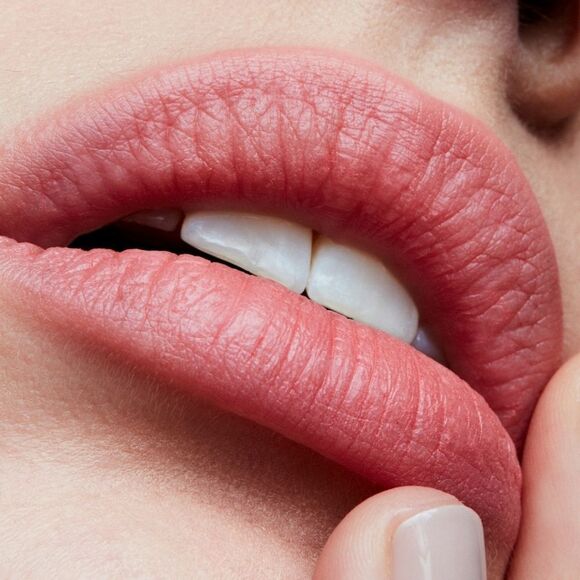 MAC Powderkiss Lipstick in Sultriness - Picture 6 of 13